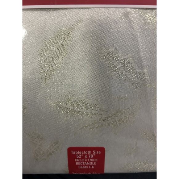 LENOX Holly Shimmer 52”x‎ 70”Tablecloth Cream Gold Shimmer Holly Leaves New - Picture 4 of 5